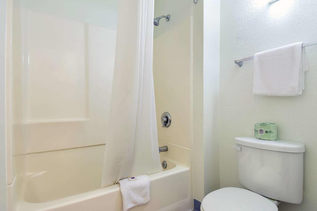Motel 6 Anaheim Stadium - 오렌지 외부 사진
