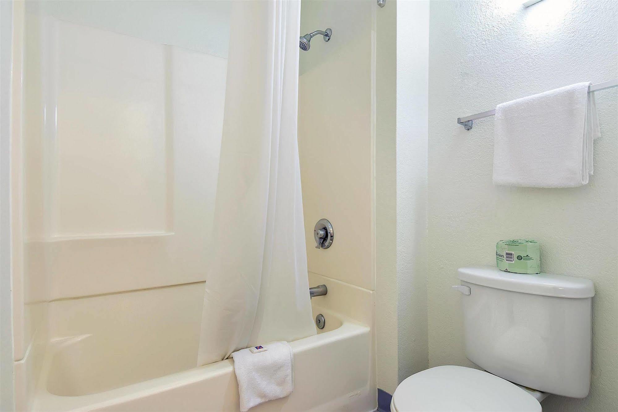 Motel 6 Anaheim Stadium - 오렌지 외부 사진