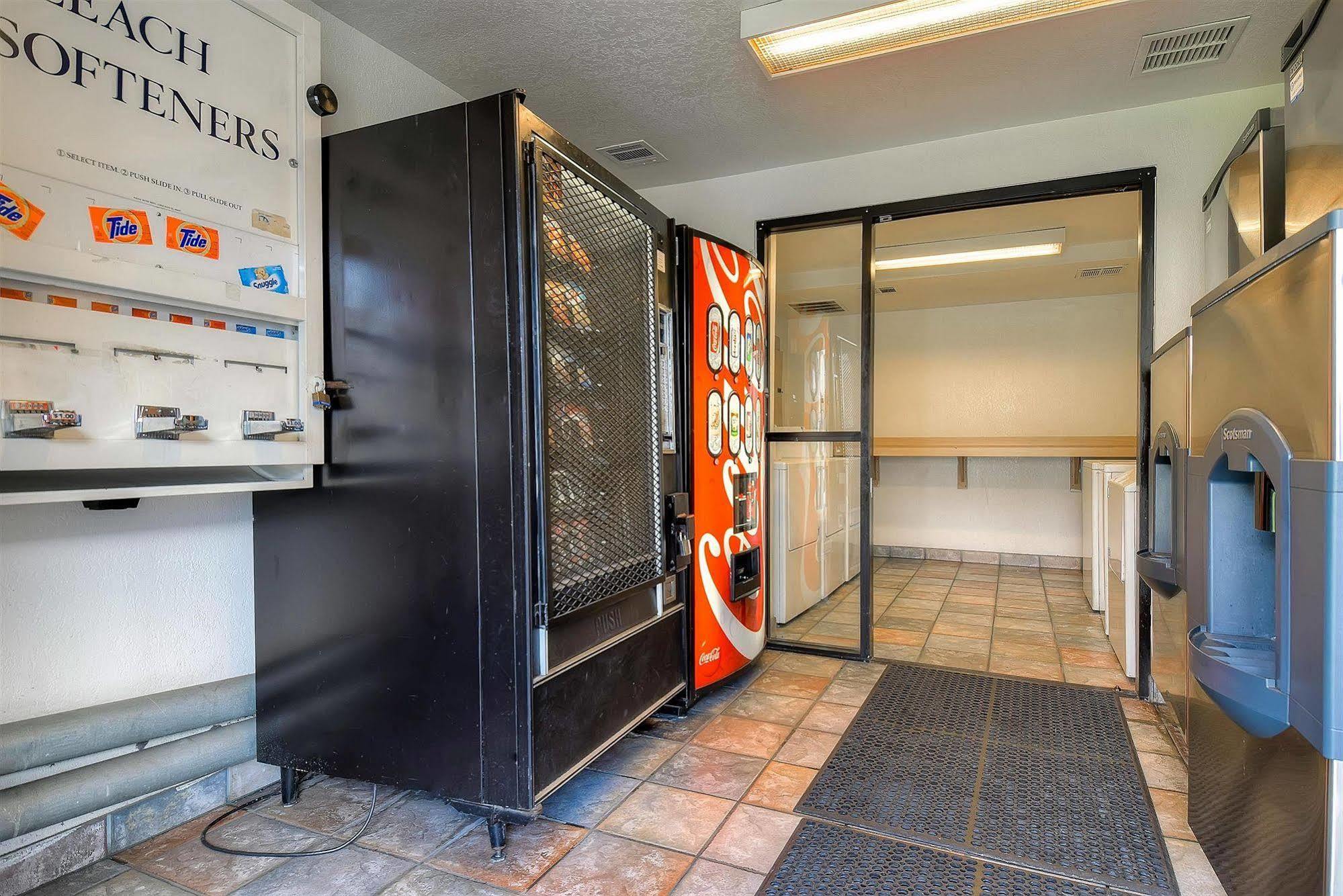Motel 6 Anaheim Stadium - 오렌지 외부 사진