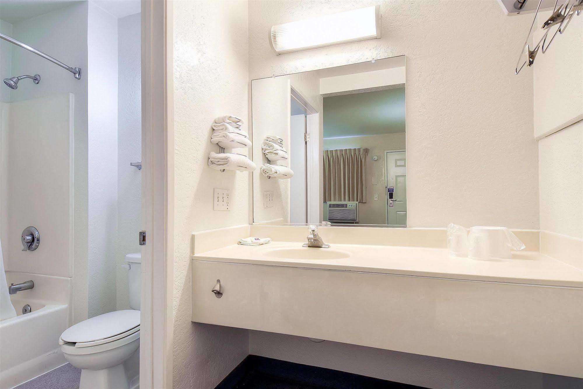 Motel 6 Anaheim Stadium - 오렌지 외부 사진