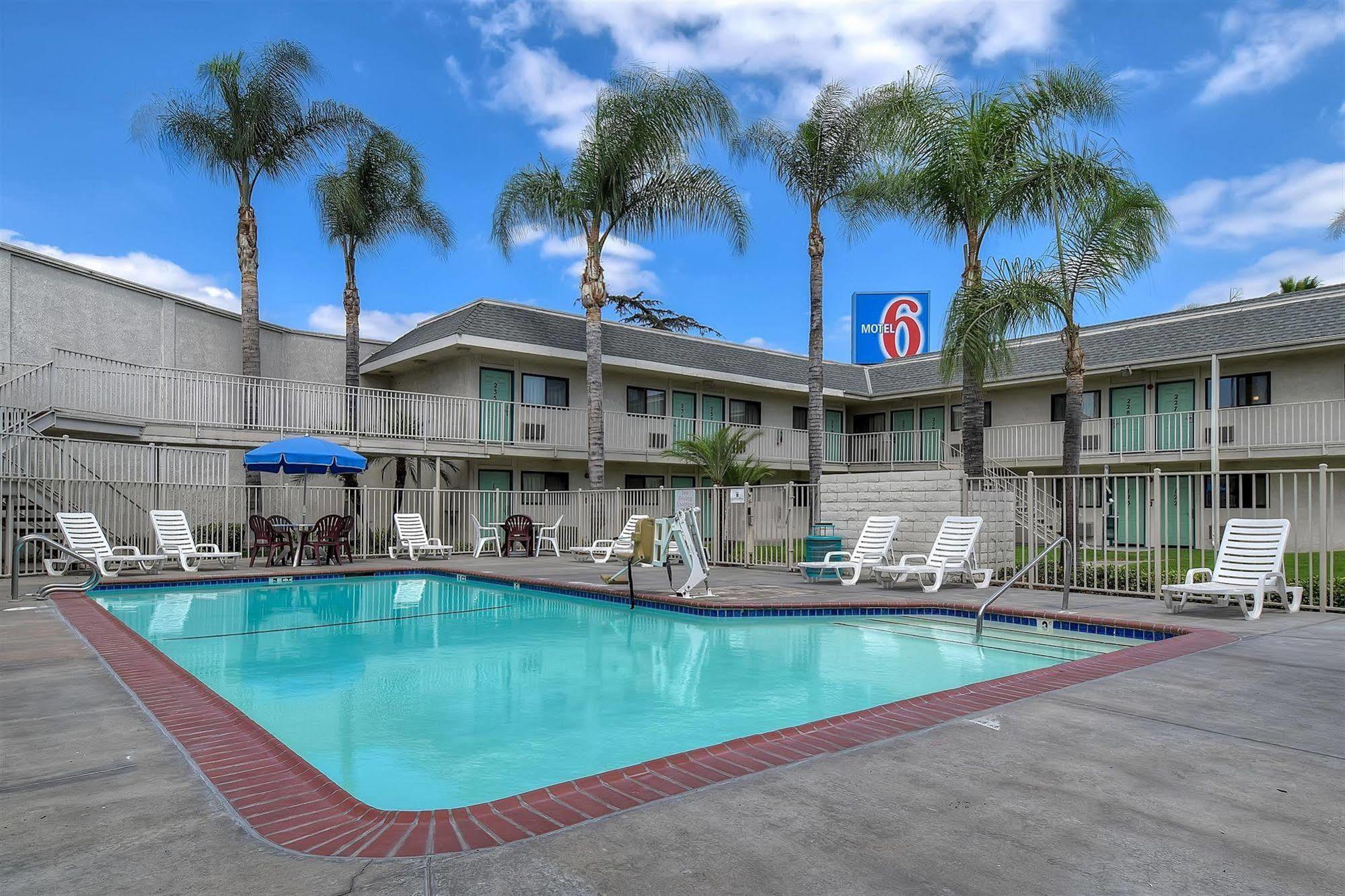 Motel 6 Anaheim Stadium - 오렌지 외부 사진