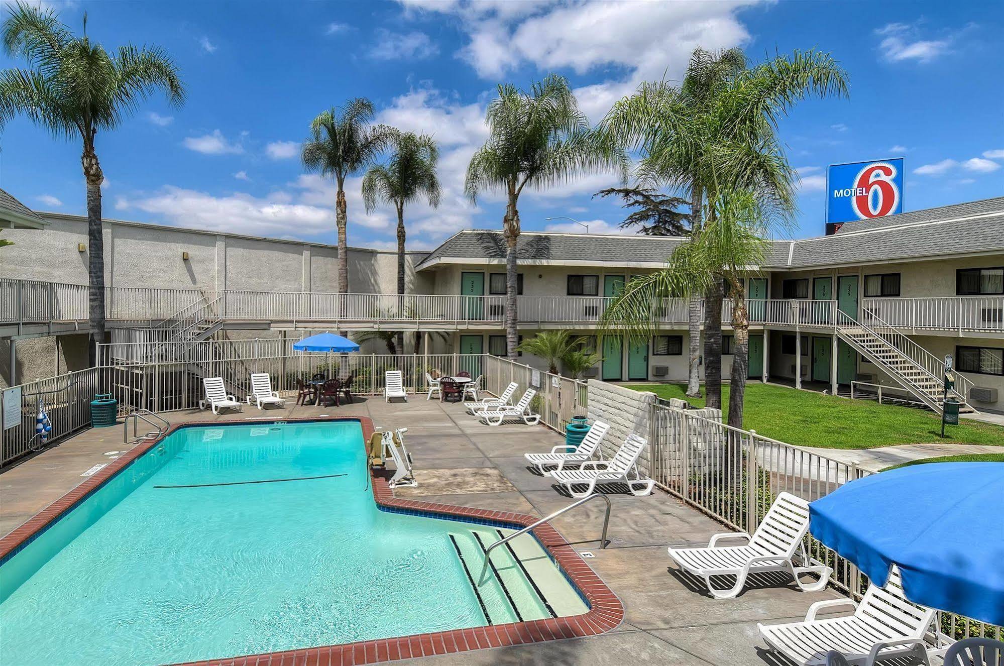 Motel 6 Anaheim Stadium - 오렌지 외부 사진
